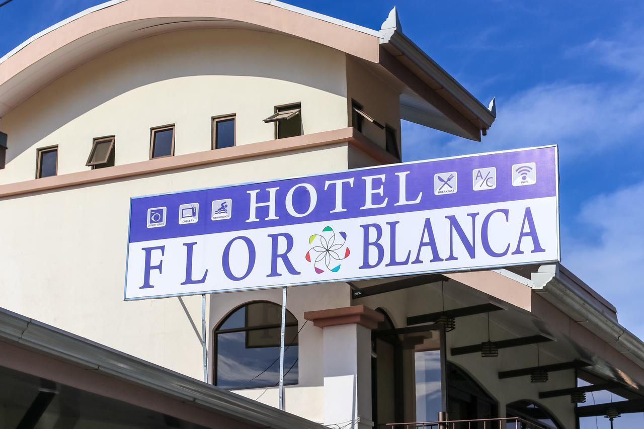 Hotel Flor Blanca Manuel Antonio Esterno foto